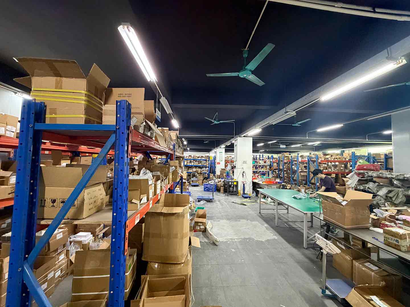 A corner of the warehouse of a Heavy-Duty Industrial Hinge Manufacturers